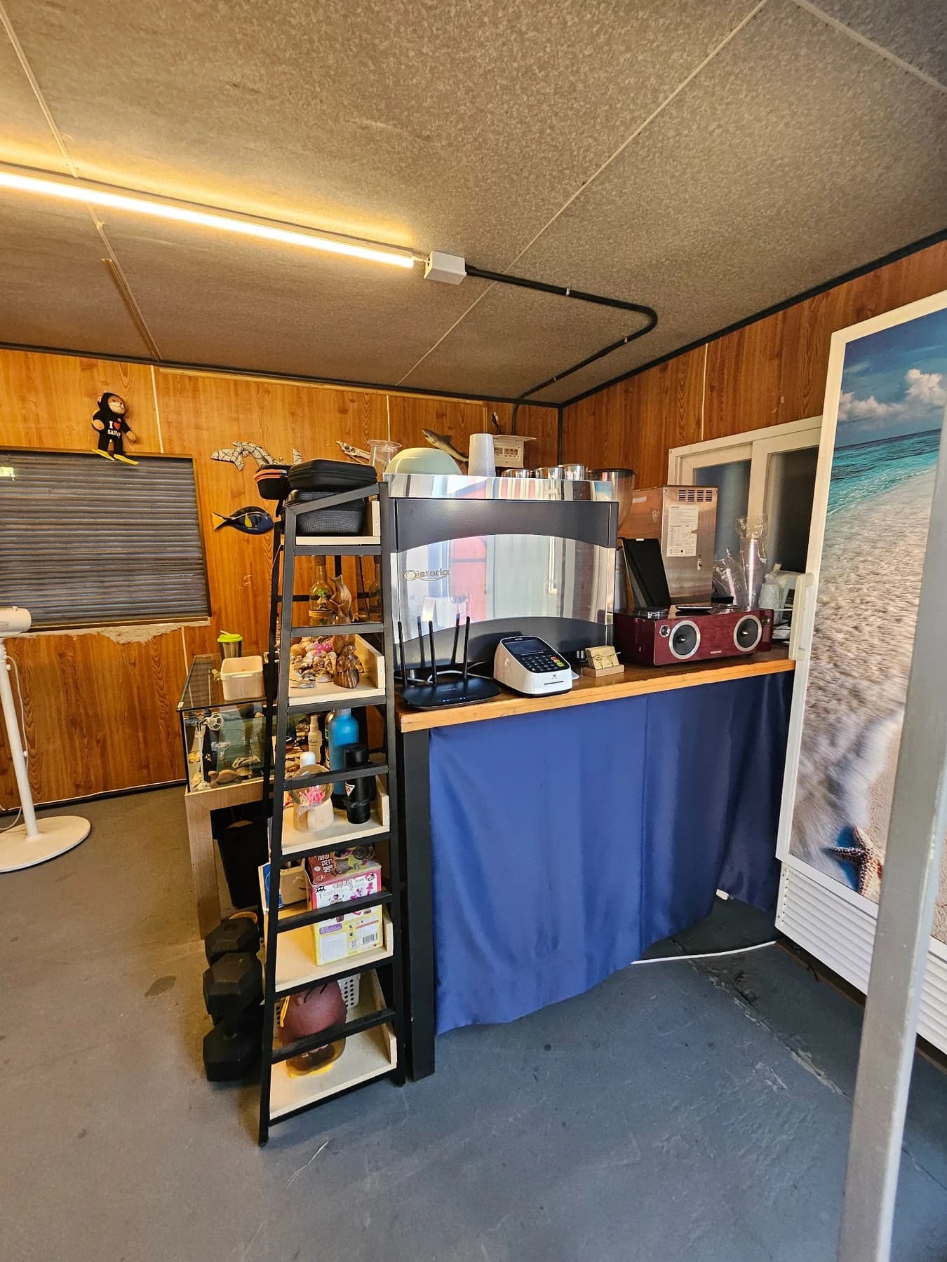 Interior of Wow Divers in Seogwipo